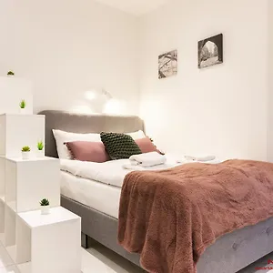 https://apartment-nearto-old-town-halicka-street.krakowhotelspoland.com