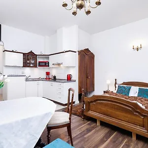 https://apartments-cracow-lenartowicza.krakowhotelspoland.com